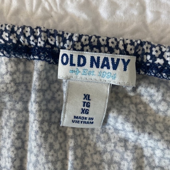 Old Navy Peasant Floral Print 3/4 Sleeve Top - Picture 5 of 6